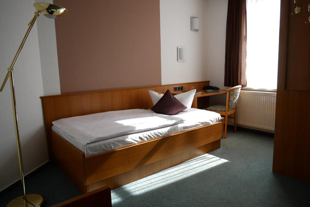 Hotel Garni Brauhof Niederwiesa Esterno foto